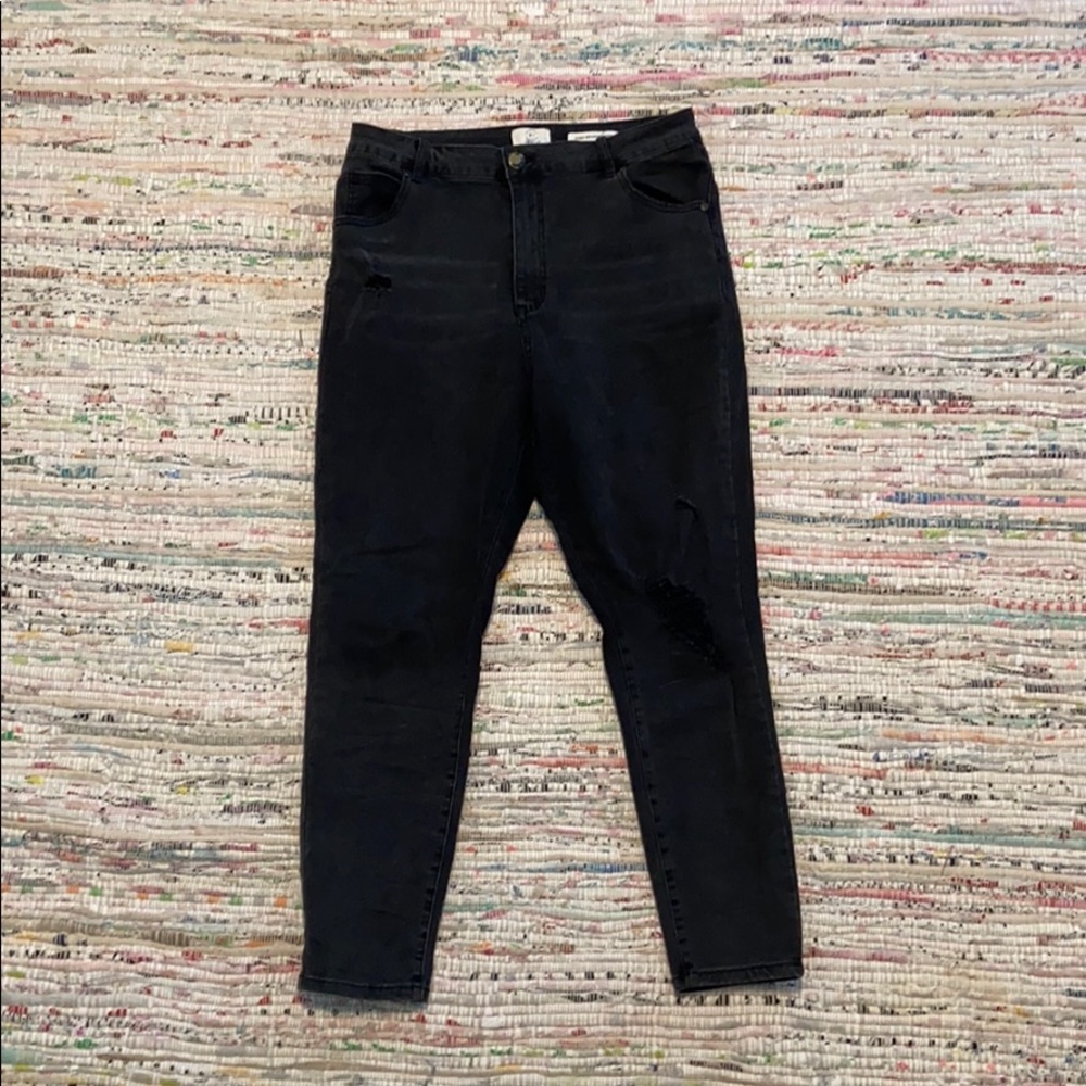 High waisted black skinny jeans